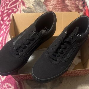 Vans Men's Classic Black Sneakers